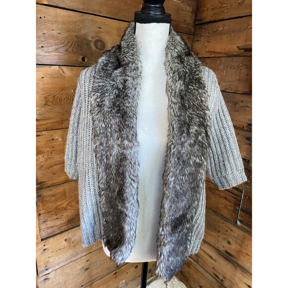 ZARA Wool Blend Sweater Women’s M Open Front Faux Fur Trimmed Short Sleeve - Picture 1 of 10